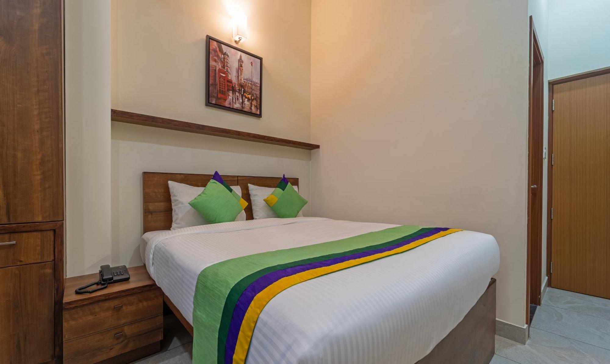 Itsy Hotels Avani Stays, Vyttila, Kochi Luaran gambar