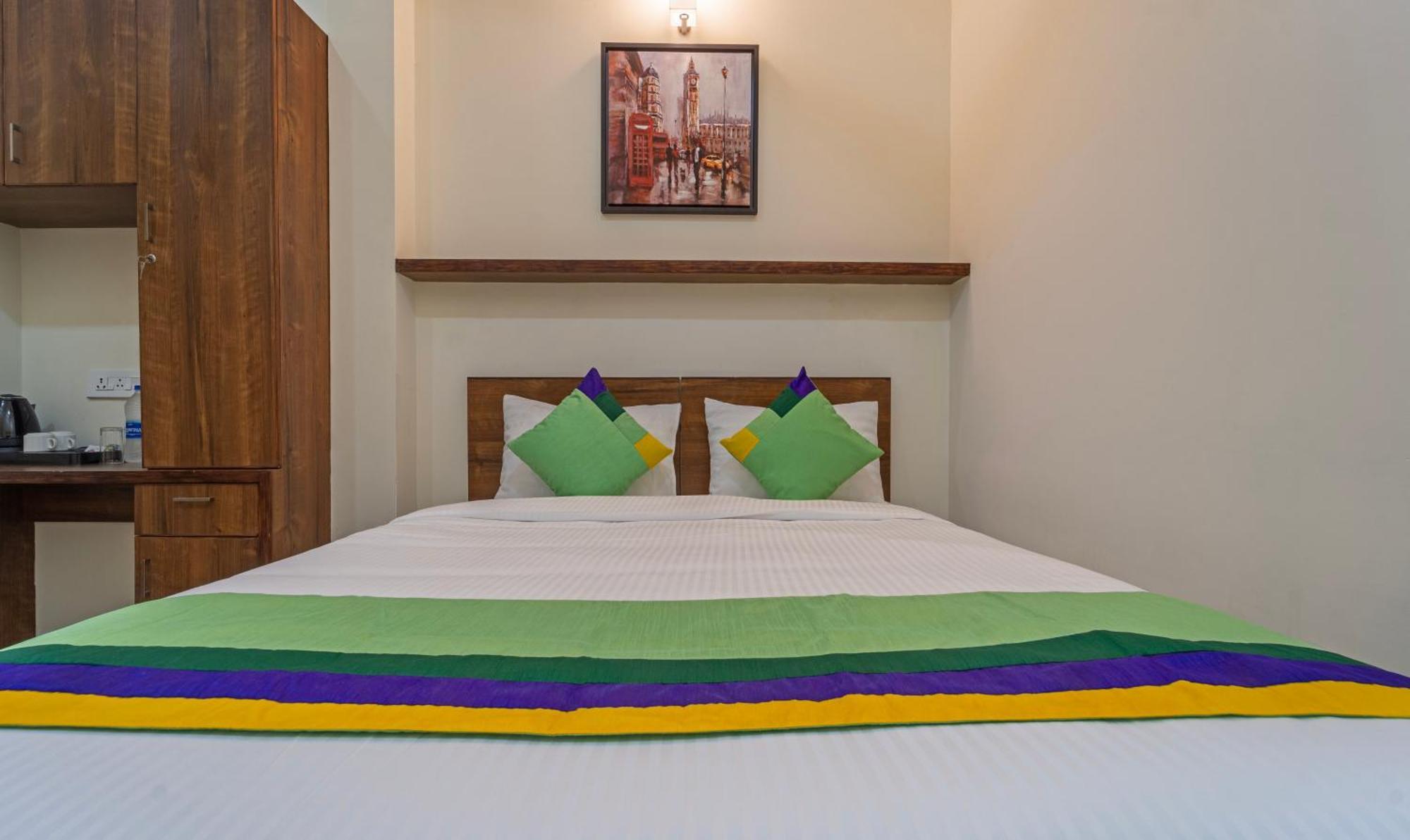 Itsy Hotels Avani Stays, Vyttila, Kochi Luaran gambar