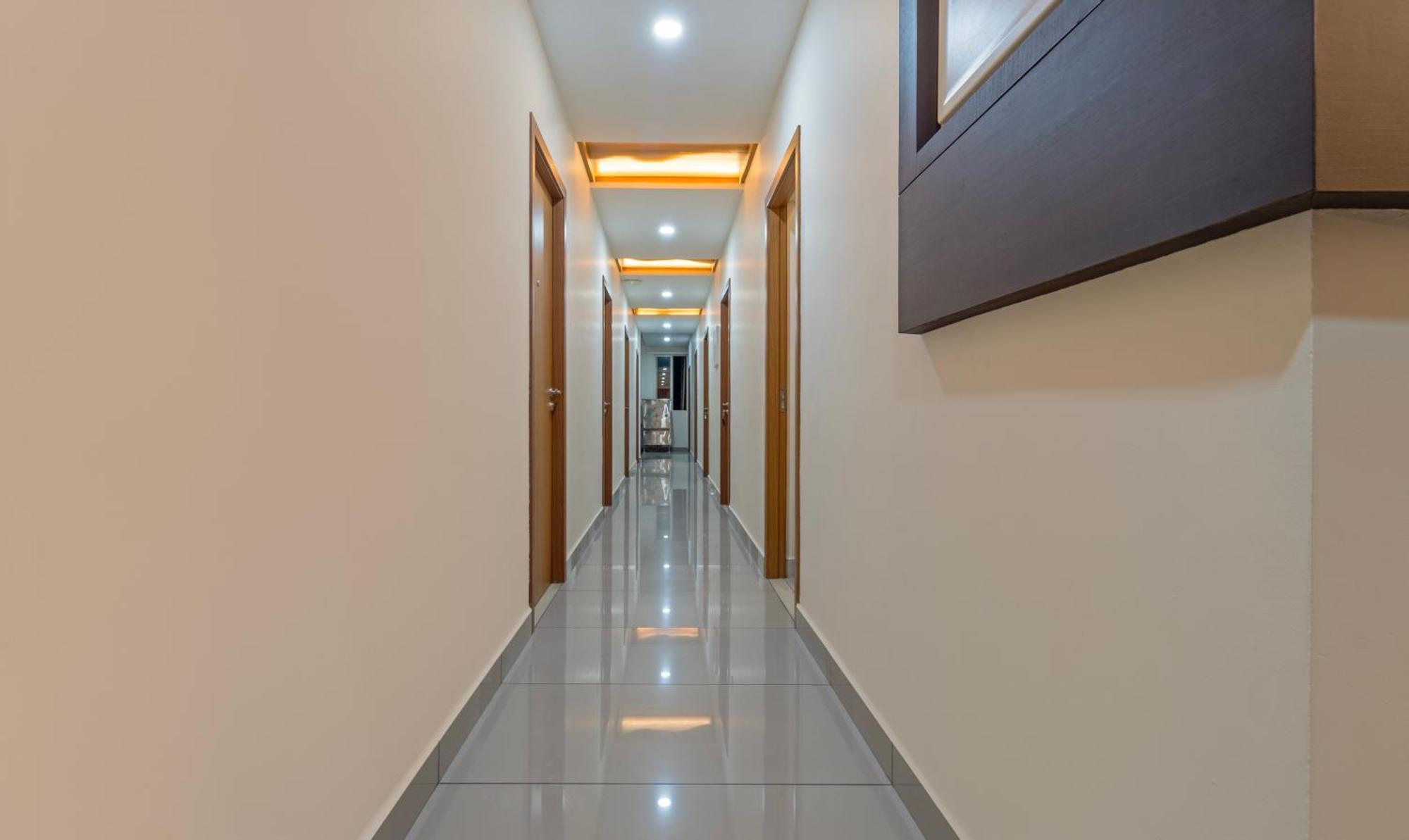 Itsy Hotels Avani Stays, Vyttila, Kochi Luaran gambar