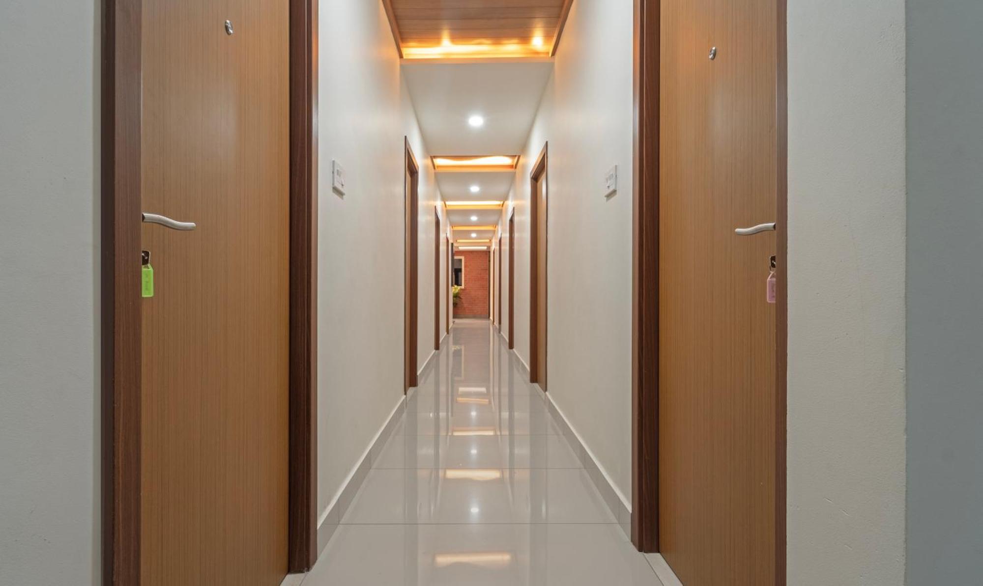 Itsy Hotels Avani Stays, Vyttila, Kochi Luaran gambar